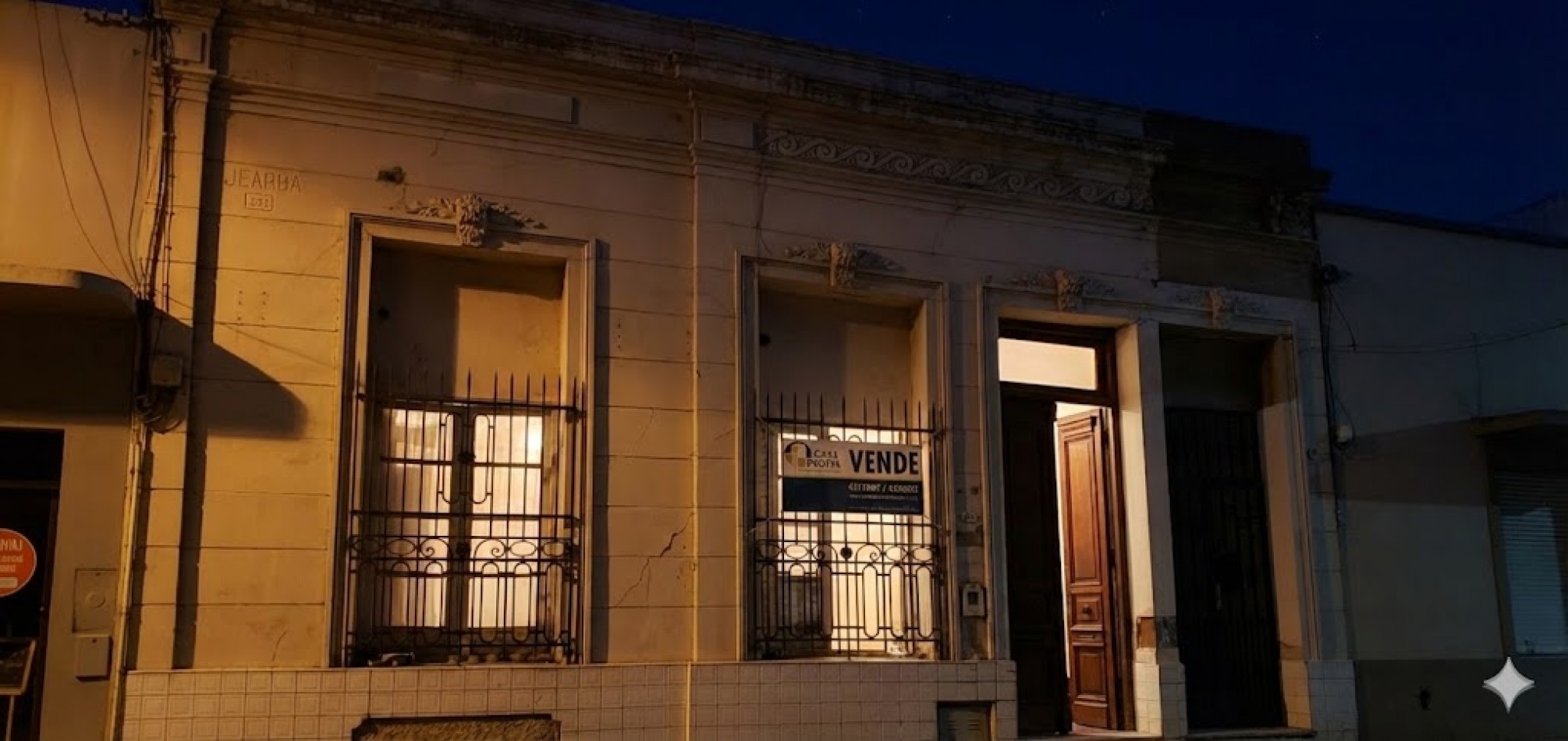 CASA EN VENTA A RECICLAR EN CALLE BELGRANO  152
