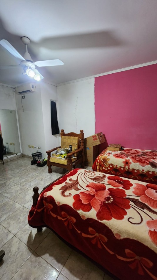 CASA A LA VENTA EN AVENIDA RAMIREZ CON QUINCHO Y PILETA 
