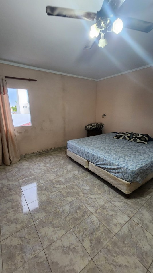 CASA A LA VENTA EN AVENIDA RAMIREZ CON QUINCHO Y PILETA 