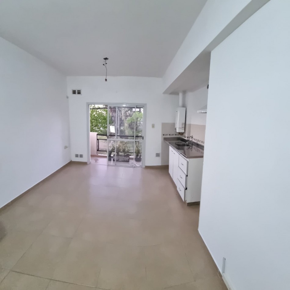 DEPARTAMENTO  EN ALQUILER EN CALLE FRANCIA Y BLAS PARERA