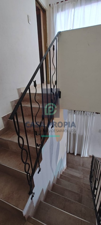 CASA A LA VENTA SAN BENITO CALLE ARTURO ILLIA