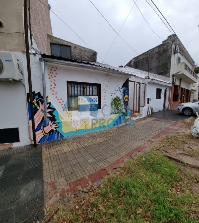 CALLE PRESIDENTE  PERON CASA A RECICLAR