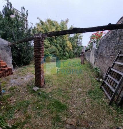 CALLE PRESIDENTE  PERON CASA A RECICLAR