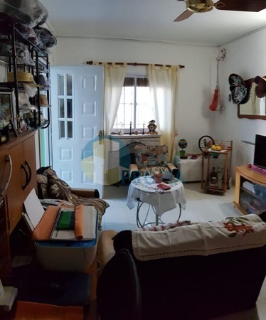 CASA INTERNA A LA VENTA EN CALLE REPUBLICA DOMINICANA