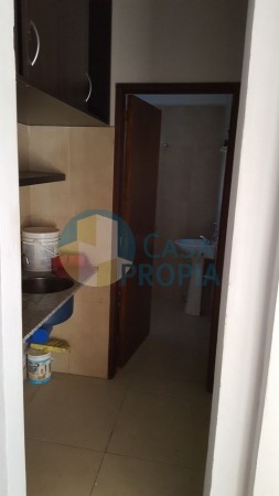VENDO CASONA  PARA USO COMERCIAL  EN CALLE ALSINA Y FELICIANO (ESQUINA)