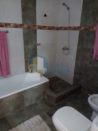 CASA A LA VENTA SAN BENITO CALLE ARTURO ILLIA