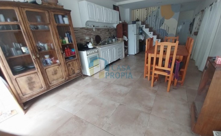 CASA A LA VENTA SAN BENITO CALLE ARTURO ILLIA
