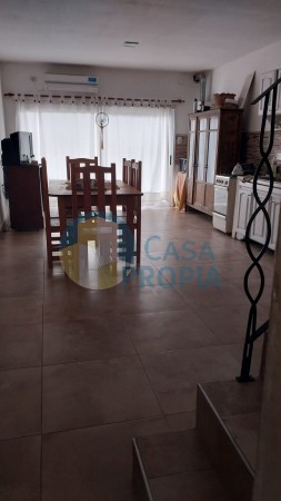 CASA A LA VENTA SAN BENITO CALLE ARTURO ILLIA