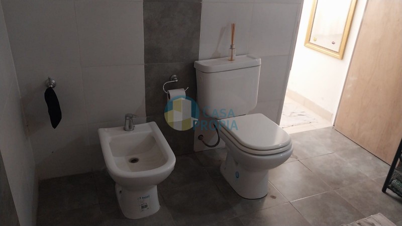 CASA A LA VENTA SAN BENITO CALLE ARTURO ILLIA