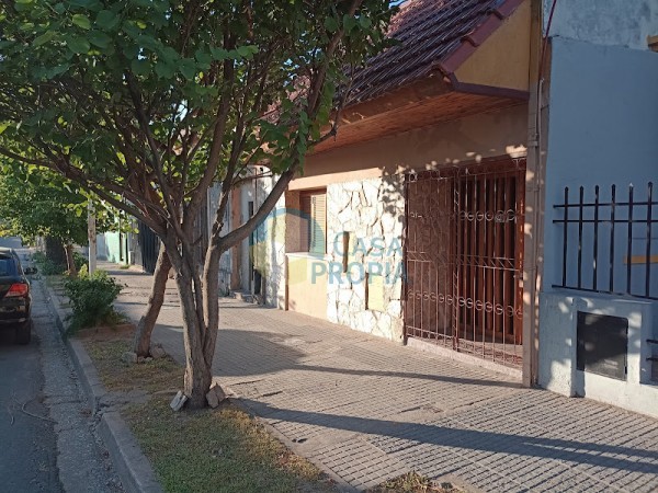 CASA A LA VENTA CALLE ESPAÑA AL FINAL.