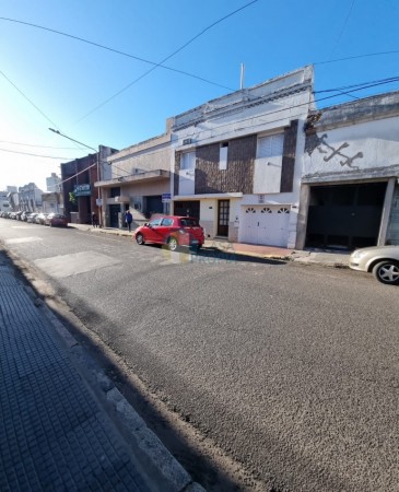 CASA A LA VENTA CALLE VILLAGUAY