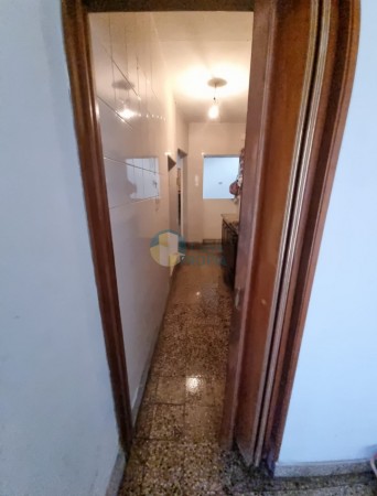 CASA A LA VENTA CALLE VILLAGUAY