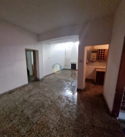 CASA A LA VENTA CALLE VILLAGUAY