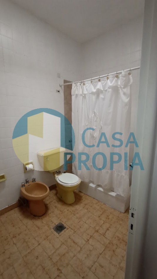 CASA EN VENTA CALLE LA PAZ No 482