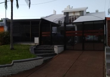 CASA EN CALLE JUAN BAEZ AL 800