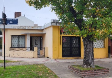 CASA  EN VENTA EN CALLE GRELLA Y PASCUAL GAN 