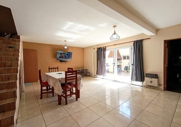CASA EN ZONA CENTRO - CALLE GUALEGUAYCHU 