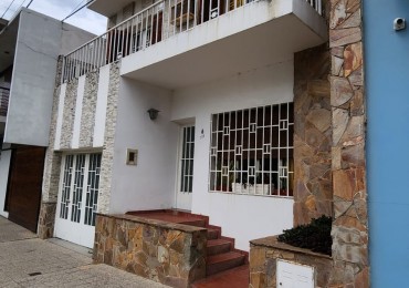 CASA A LA VENTA EN AVENIDA CHURRUARIN
